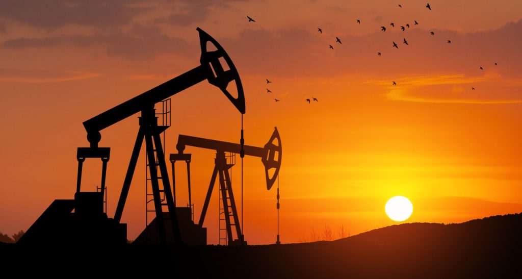 Crude Prices Sink as Geopolitical Risks Ease and US Supplies Increase
