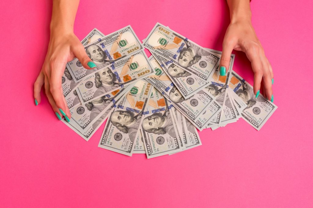 Dollar Rallies on US Economic Strength and Hawkish FOMC Minutes Dollar Rallies on US Economic Strength and Hawkish FOMC Minutes